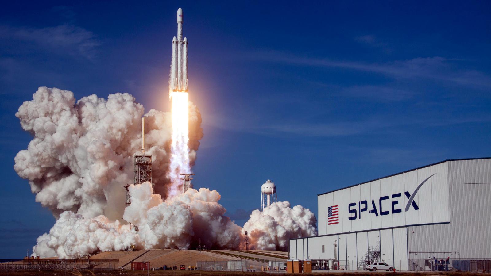 SpaceX rocket launch