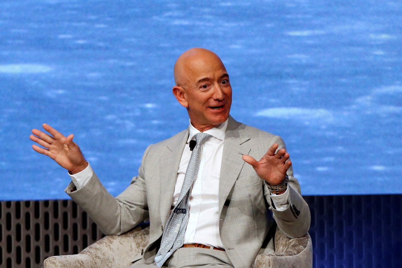 Jeff Bezos steps down from his role of CEO