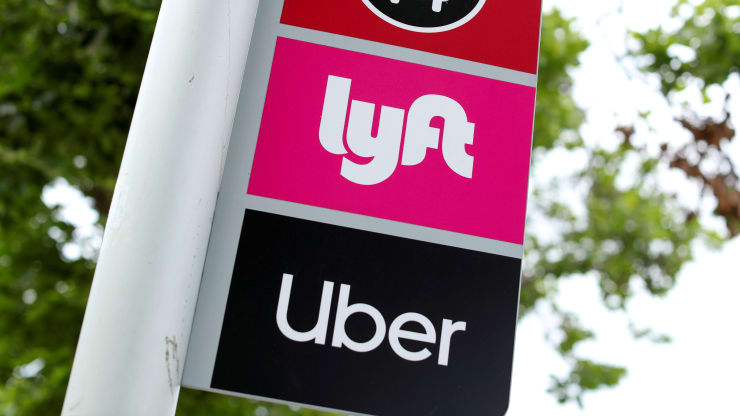 Uber jumps 13% while Lyft rallies 16% pre-market (source: CNBC).&nbsp;