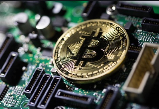 Investment firm Jefferies is adding Bitcoin to its portfolio at the expense of Gold 